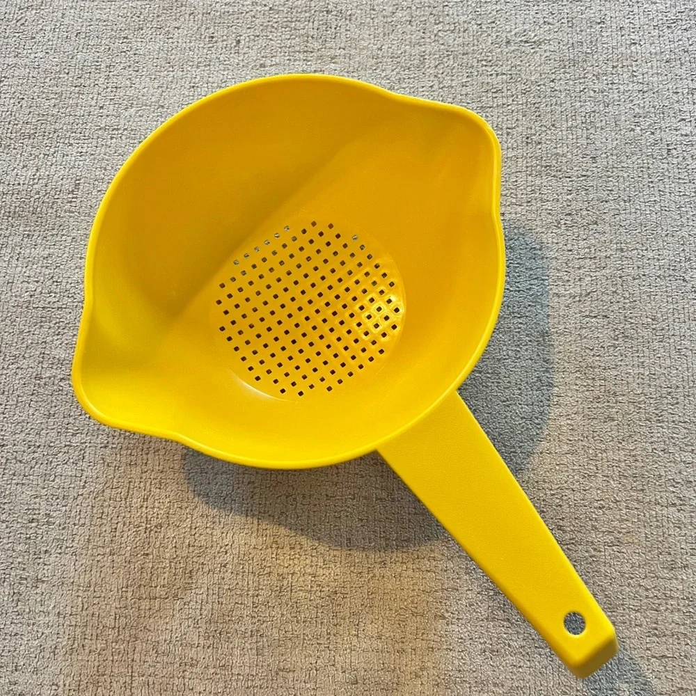 Vintage Tupperware Yellow Colander Strainer Long Handle Dual Spouts 1529 Retro